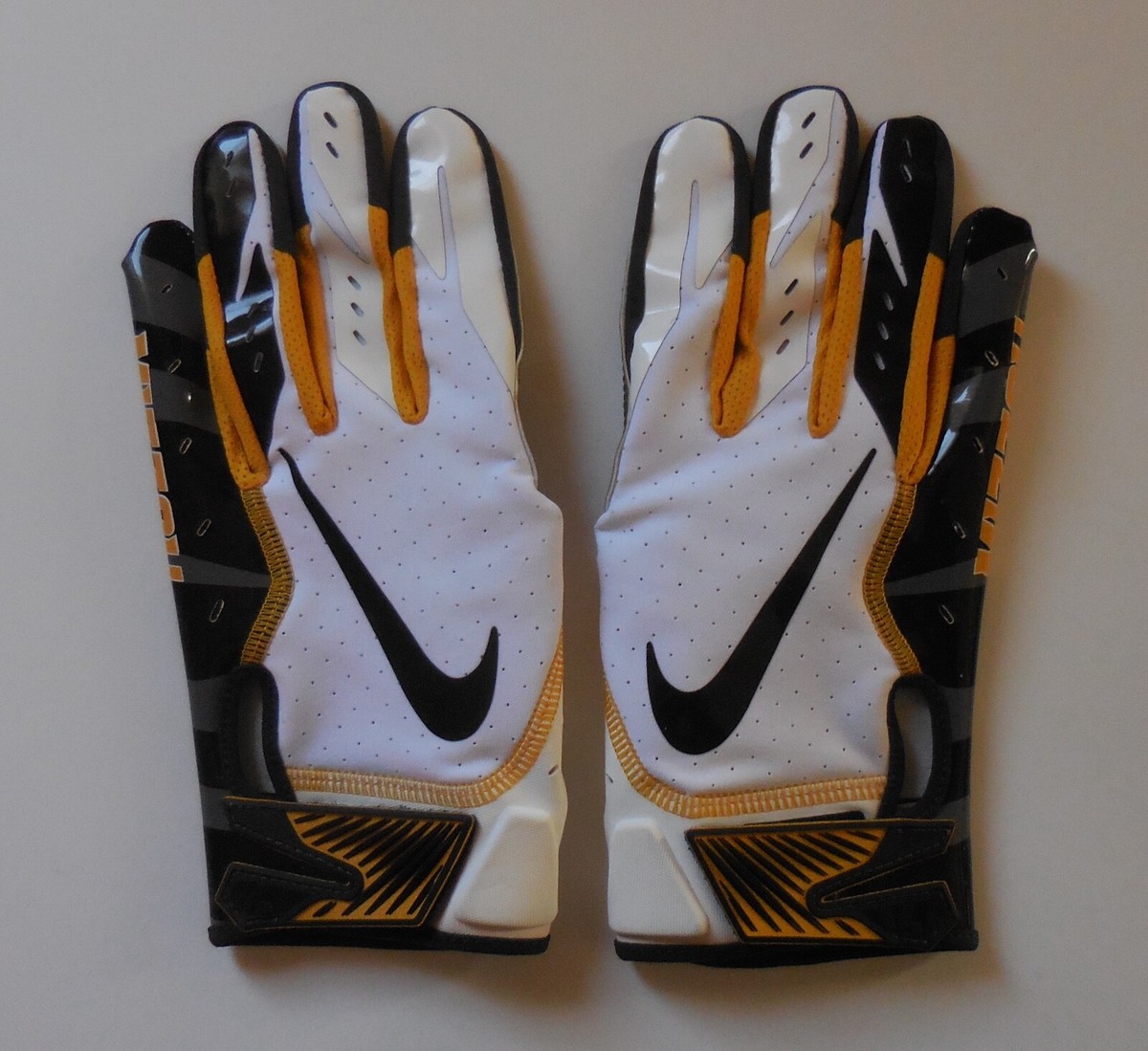 Nike Vapor Jet 5.0 Football Gloves NCAA Team Missouri Mizzou