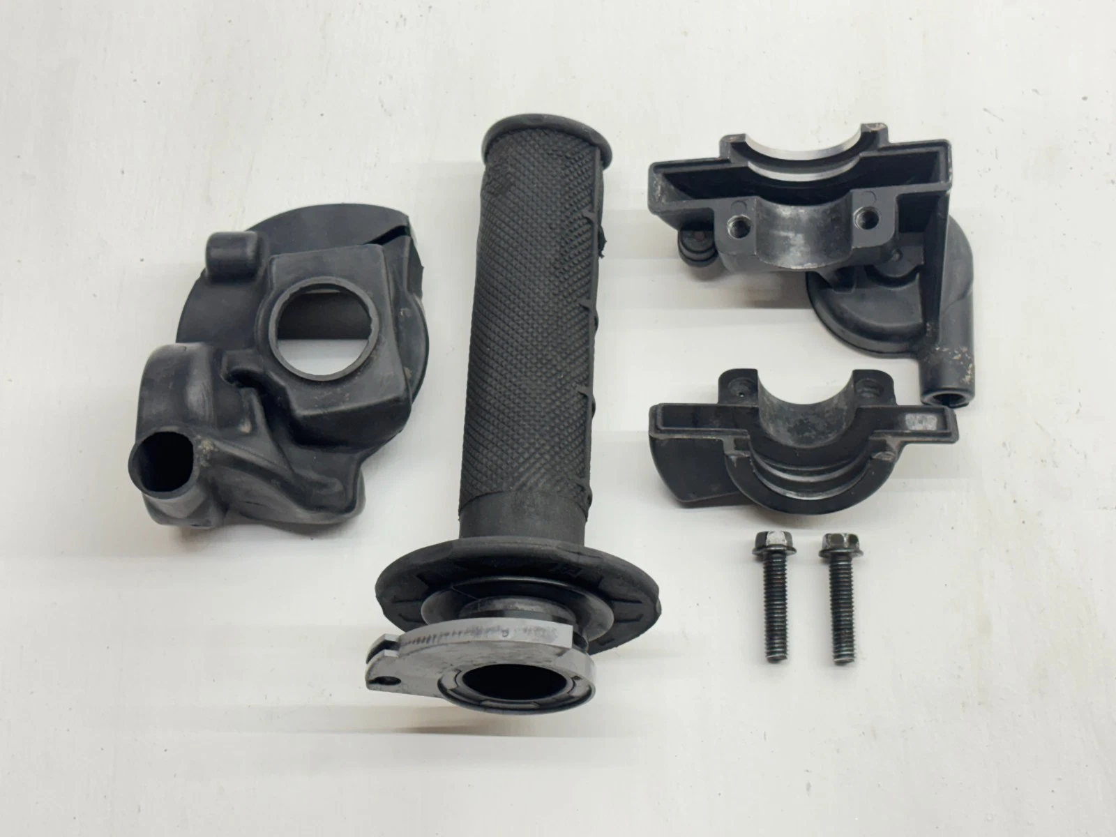 2002 Suzuki RM125 Throttle Grip Housing Bolts Assembly Dirt Bike RM 125 OEM