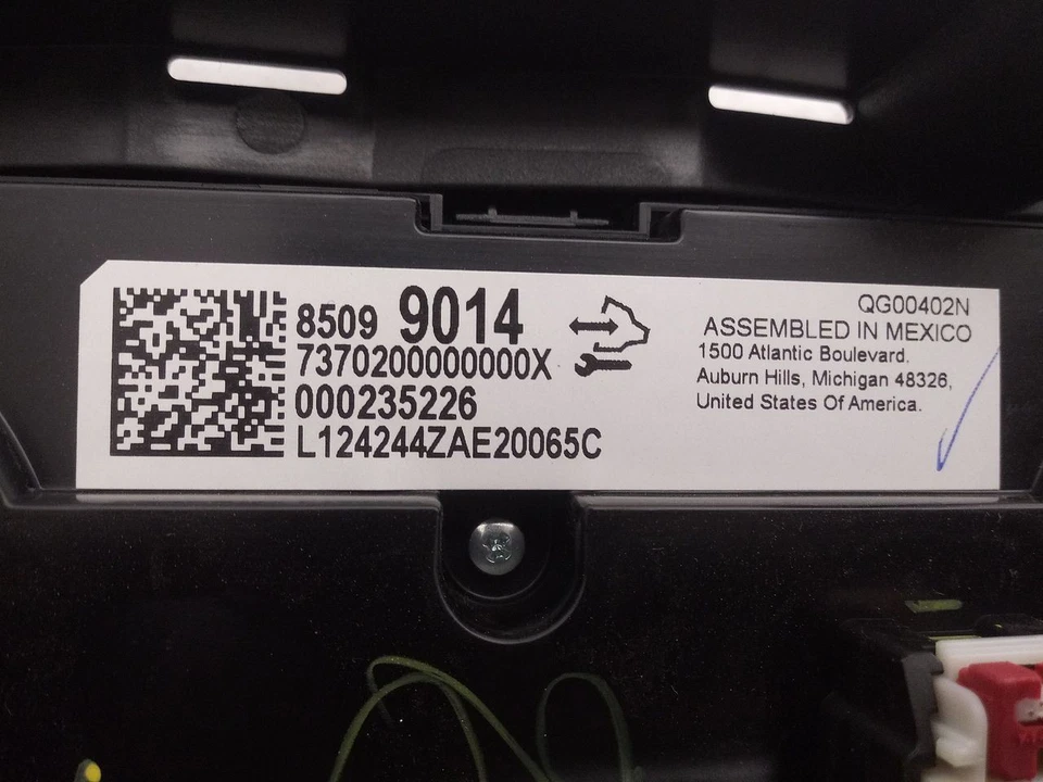 Chevrolet Silverado 2500 HD 2025 control de temperatura 2976289 Foto 4 de 4