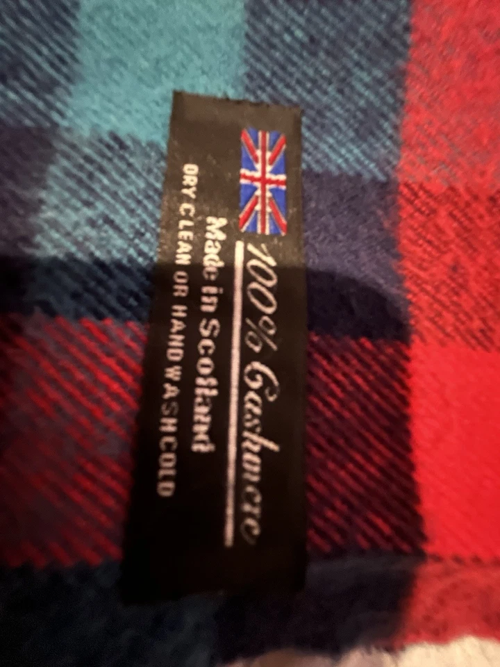 ¡Juegos de sombreros y guantes de invierno 100 % cachemir!NOTA estilo cadete El conjunto gris es de algodón Foto 3 de 4