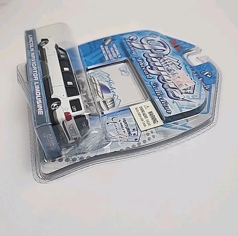 Tarjeta Joker Maisto PLAYERZ Luxury Diecast Ford Excursion Limousine escala 1:64 Foto 3 de 4