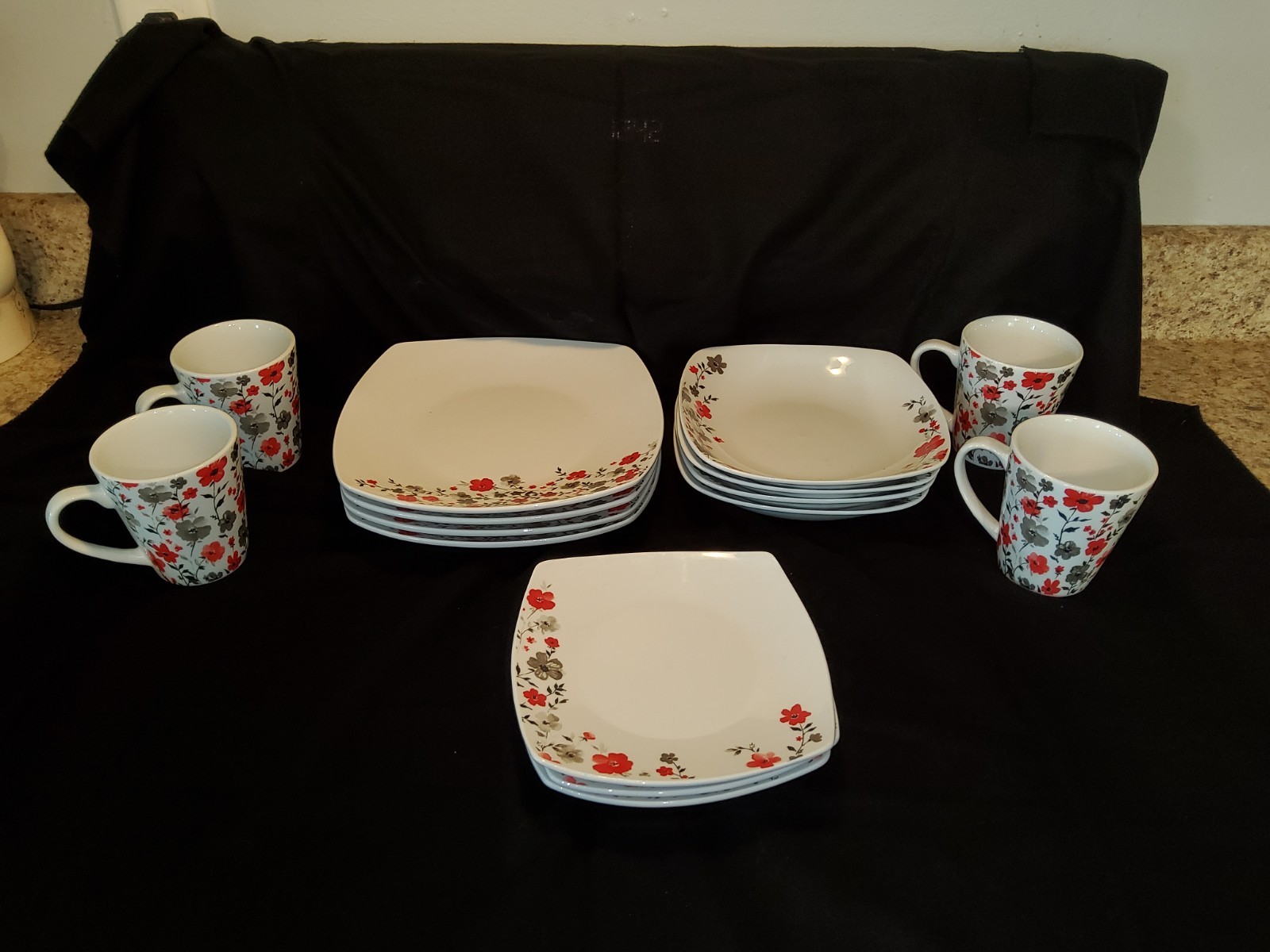 Ta Floral 15-piece Dinnerware Set Square