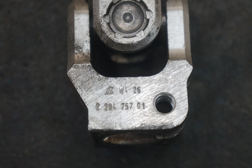 Columna de dirección eje intermedio inferior varilla 32302284757 BMW M4 F82 2015 M2 M3 Foto 3 de 3