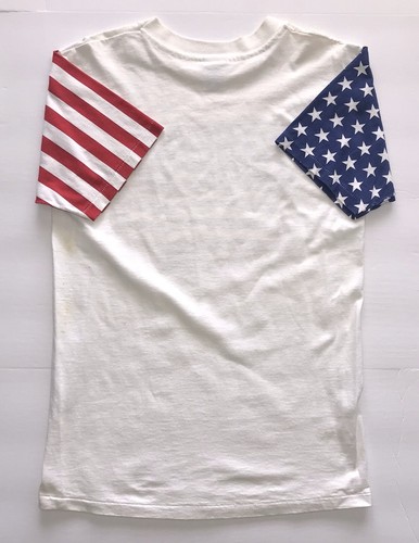 VTG HANES Adult Medium Single Stitch USA Flag Sleeves Graphic Tshirt USA Made 90 - Afbeelding 2 van 13