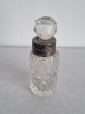 VICTORIAN STERLING SILVER RIM/ COLLAR CRYSTAL PERFUME BOTTLE,  STOPPER 9cm Tall 