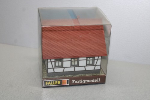 FALLER 1207 Modèle Maison de Famille Individuelle Avec Toit en Bâtière Échelle - Photo 1 sur 4