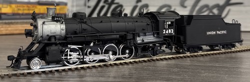Key Imports HO Messing 2-8-2 Mikado Union Pacific #2482 - speziell bemalt & DNR! | Zustand: Used