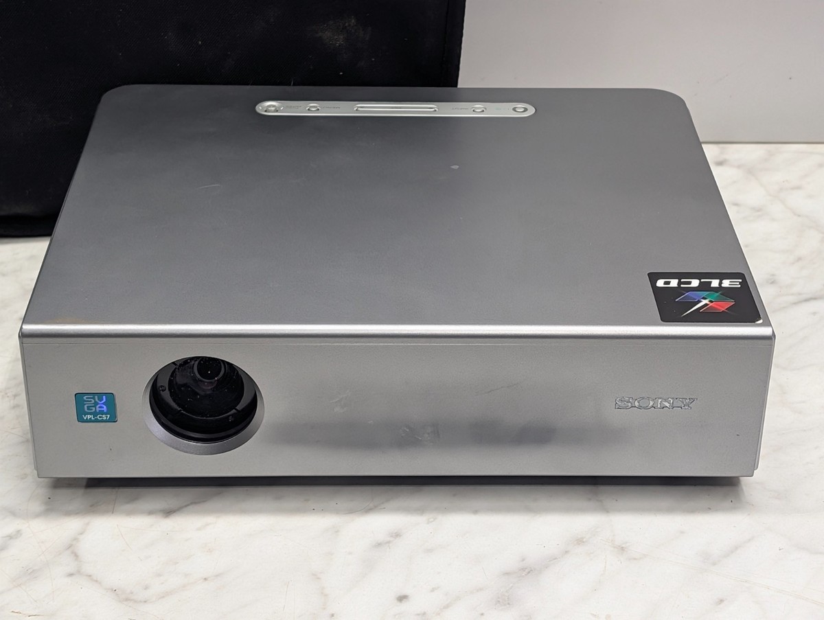SONYプロジェクター VPL-DX241_front.jpg