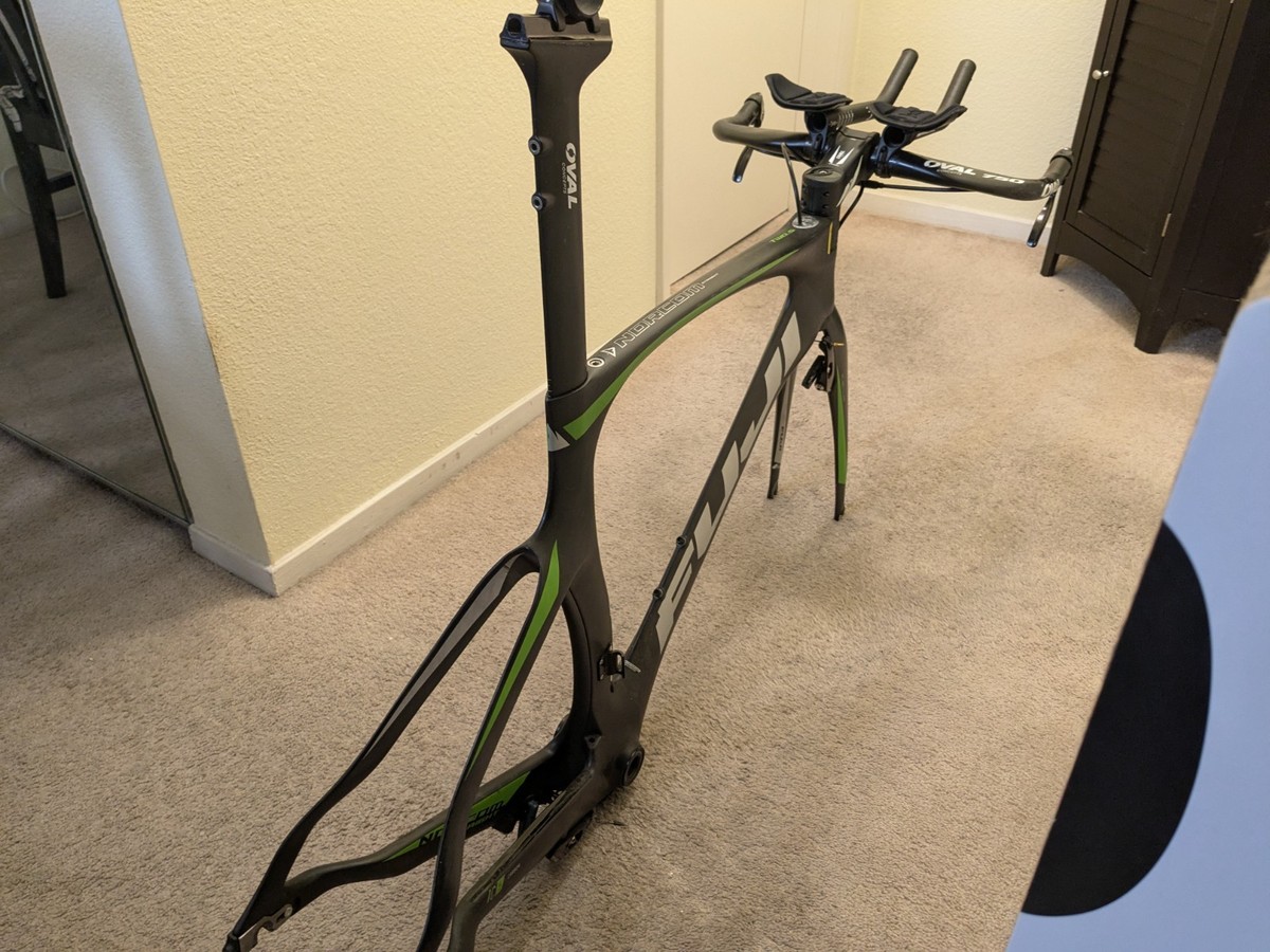 Fuji Norcom Straight TT Frameset and Aero Bars 51CM M Time Trial