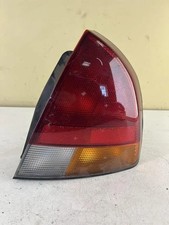 Feu arrière Mitsubishi CARISMA