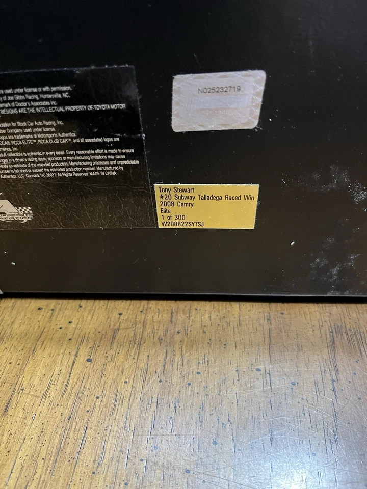 Tony Stewart #20 Subway Talladega Raced Win 2008 Elite 1/24 W/ Tire Piece - Image 4 of 4