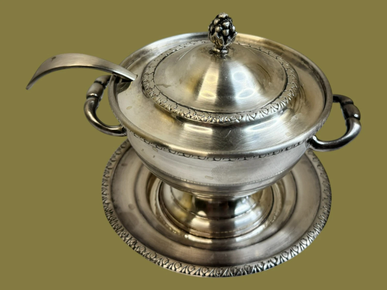 SERANCO EP ON C Georgian-style lidded sauce tureen on plate w. ladle-S. Africa