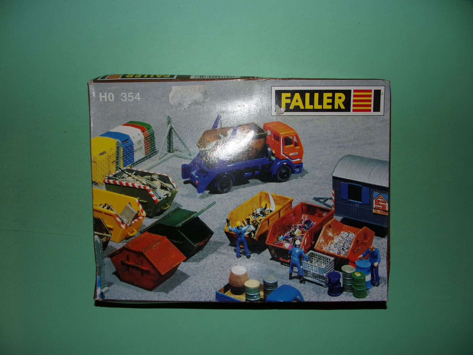 Kit conteneurs FALLER maquette de stockage pour créer un décor de zone de fret H0