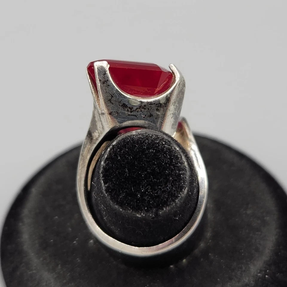 Large Fantasy Cut Lab Created Ruby Sterling Silver Modernist Ring Sz 5 7.5g - Image 3 of 4