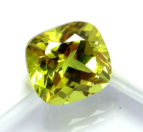 5.90 Ct Natural Certified Green Peridot Madagascar Cushion Cut Loose Gemstone - Picture 3 of 4