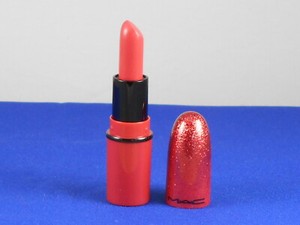 mac grapefruit pink lipstick