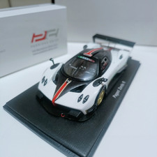 Spark 1:43 Model of Pagani Super Sports Car Pagani Zonda R in White Color
