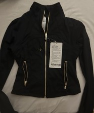 Lululemon Define Jacket Women Size 4 NWT CROPPED VERSION 
