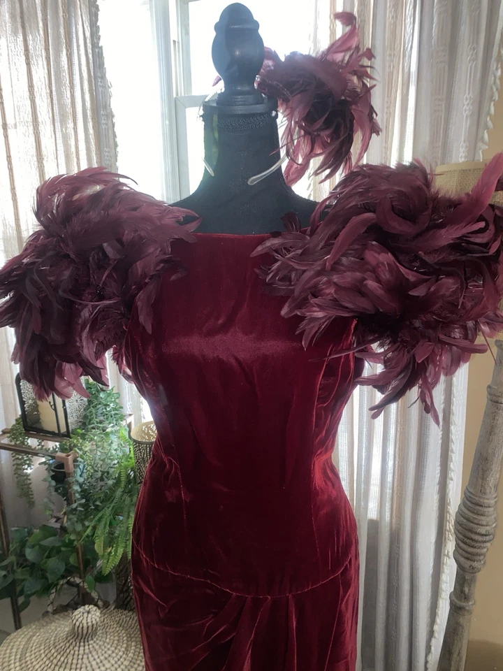 Vintage 80’s Victor Costa Red Velvet Feather Dress With Hats And Gloves Sz 10 - Image 3 of 4