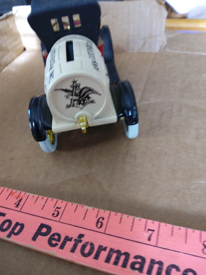 Caminhão de entrega ERTL metal fundido 1918 Ford modelo T Runabout Anheuser Busch Wkey - Imagem 4 de 4