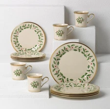 Lenox Holiday Dinnerware Christmas Holly Berries Gold Trim 12-Piece Set RARE