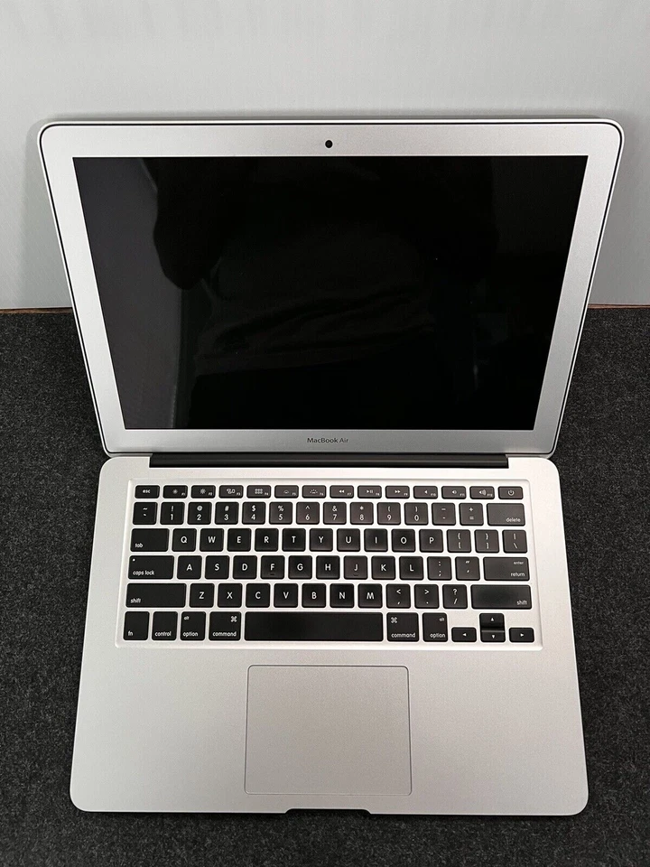 Apple MacBook Air 13.3" 2017 Core i5 1.8ghz 8GB ram 256GB SSD OS Monterey OS 12 - Image 4 of 4