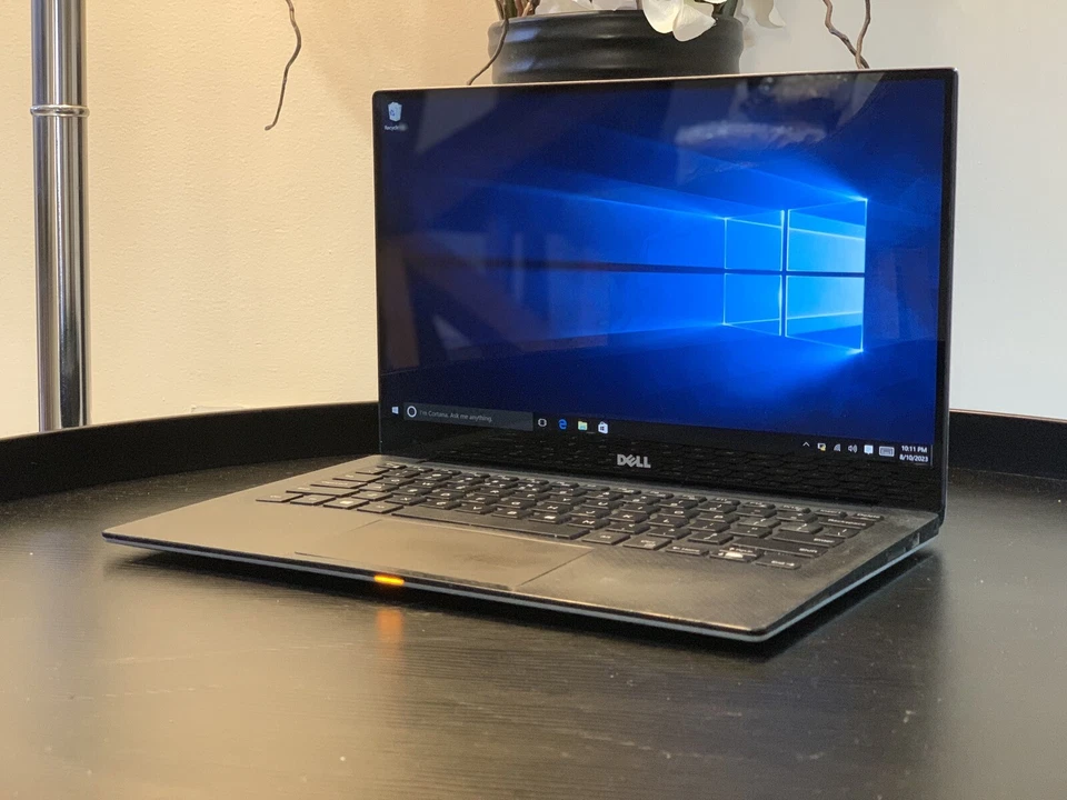 Dell XPS 13 9350 13.3"| QHD Touch Laptop| i7-6500U @ 2.5GHz| 8GB RAM For Part - Image 2 of 4