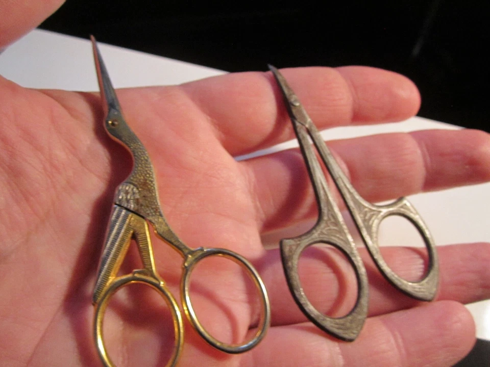2 VINTAGE SCISSORS - BIRD SCISSORS IS MARKED SOLINGEN, GERMANY 3 3/4" - BBA-44 - Image 2 of 2