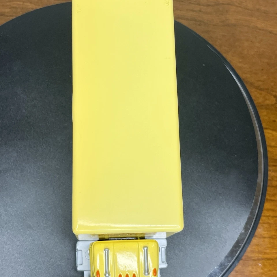 Vintage 1:43 K Line K872-101 Die Cast Kruiser Union Pacific Panel Truck Yellow - Image 4 of 4