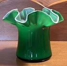 Fenton Small Emerald Green Vase 3.5”