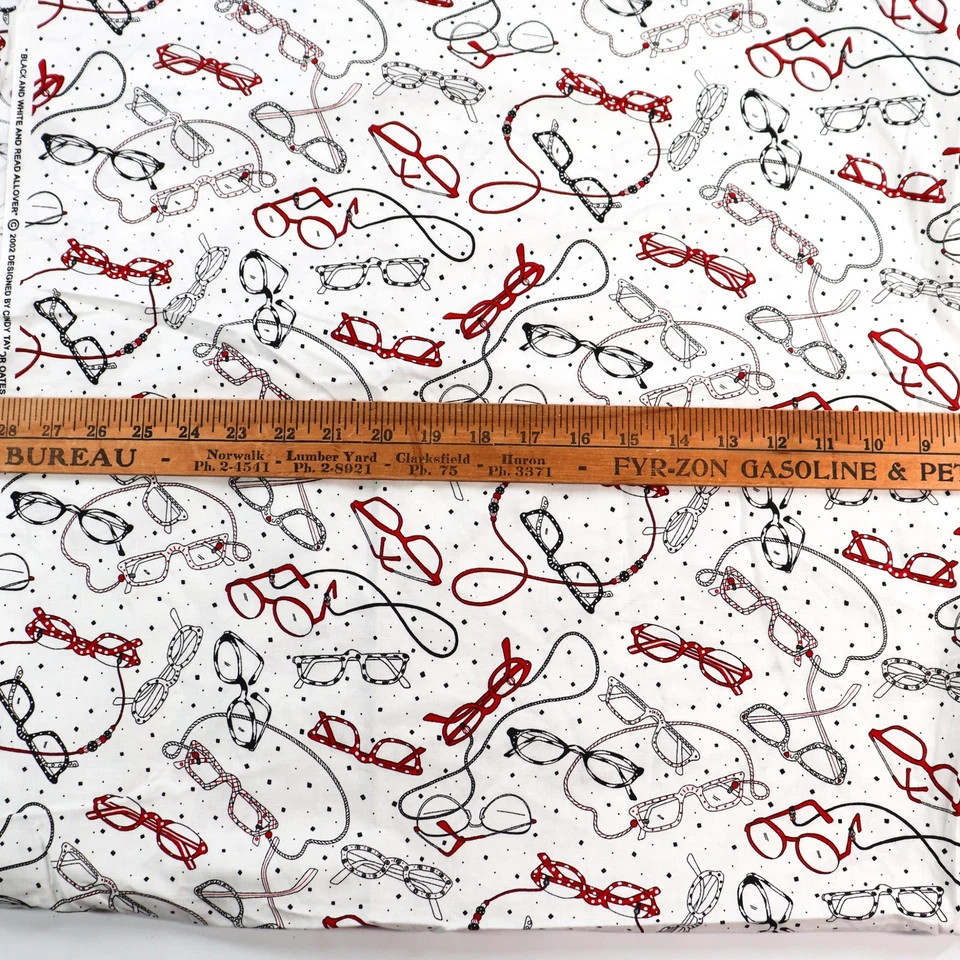 Reading Glasses Cotton Fabric BTHY Half Yard Quilting Cotton Eyeglasses Red New - Image 4 of 4