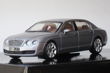 Bentley Continental Flying Spur sedan die-cast model, Minichamps, 1/43 scale