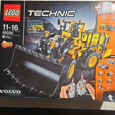 LEGO TECHNIC: Volvo L350f Radlader (42030)