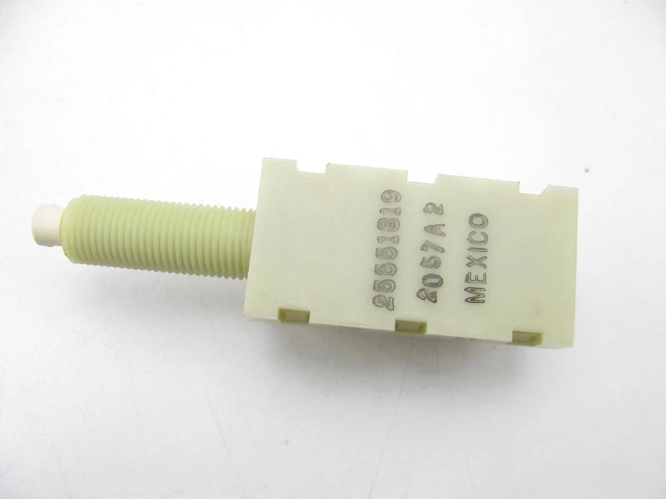 Kemparts EG1121 Brake Light Switch - S6048 D1541D SLS-179 1S5214 S6054 - Image 3 of 4