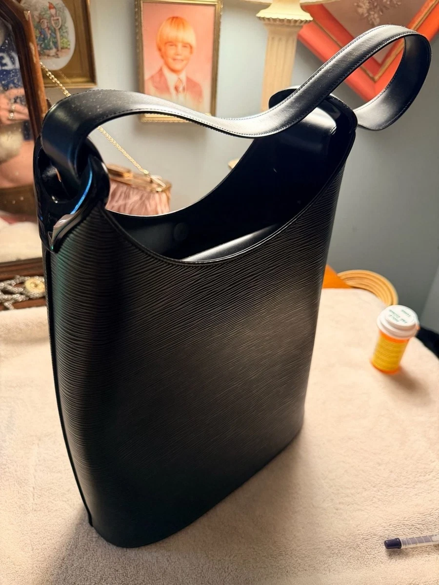 Louis Vuitton Black Epi Leather In Women's Bags & Handbags for