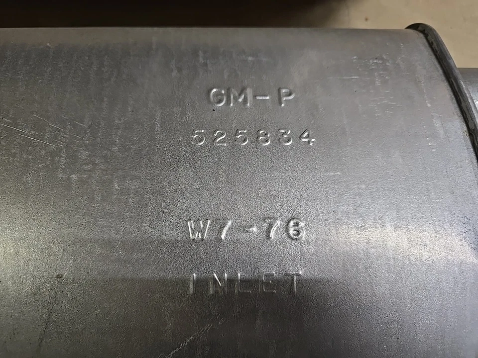 Silenciador Pontiac Catalina Bonneville 252834 671661A 1975 nuevo de lote Foto 3 de 4