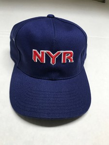 nyr hat