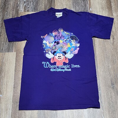 Vintage Walt Disney World Shirt Adult Size Small Where Magic Lives Characters