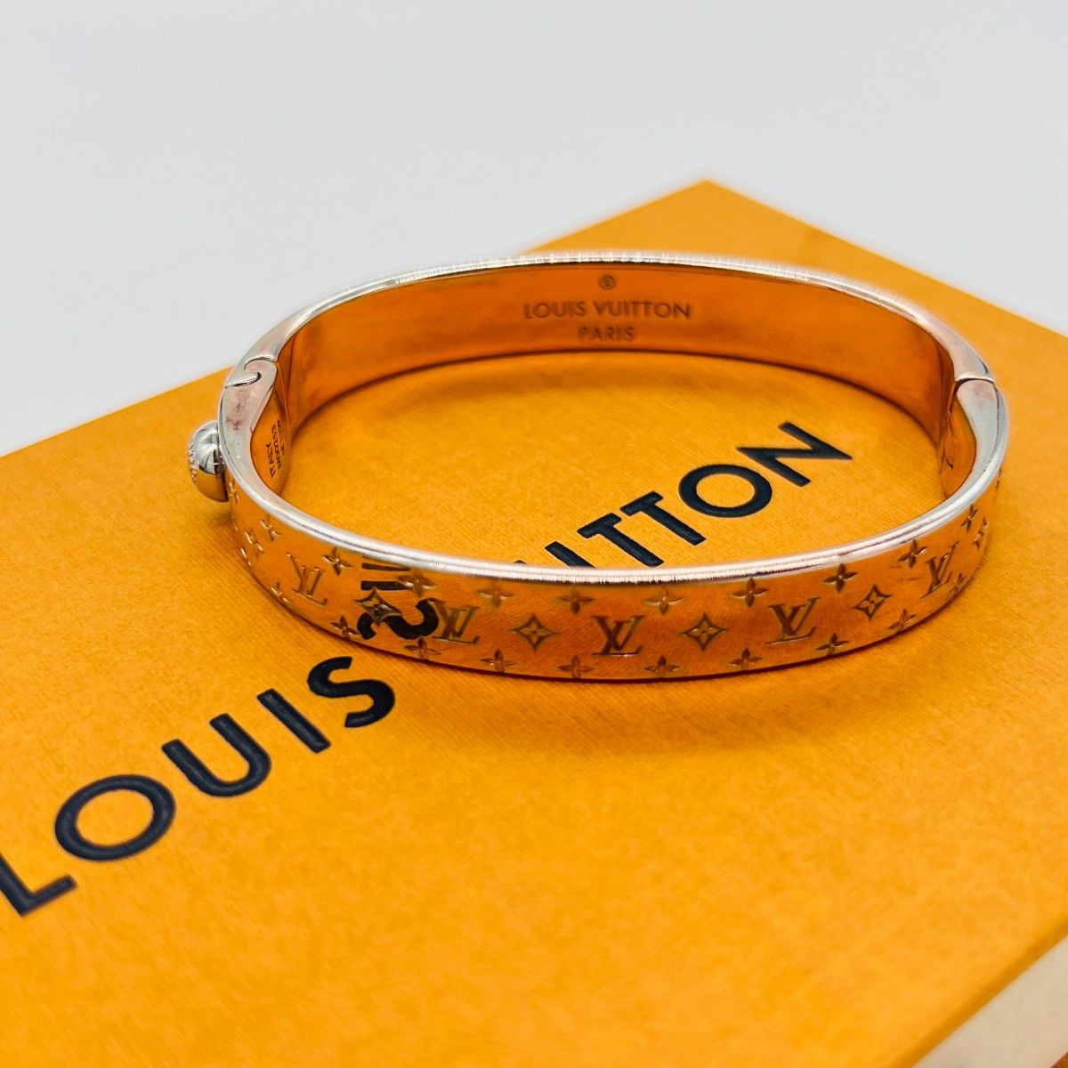 Louis Vuitton Authentic Monogram Cuff Nanogram, 16cm wrist, rose gold