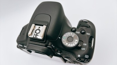Excellent】Canon EOS Kiss X5 Digital SLR Camera 18-55mm f/3.5-5.6