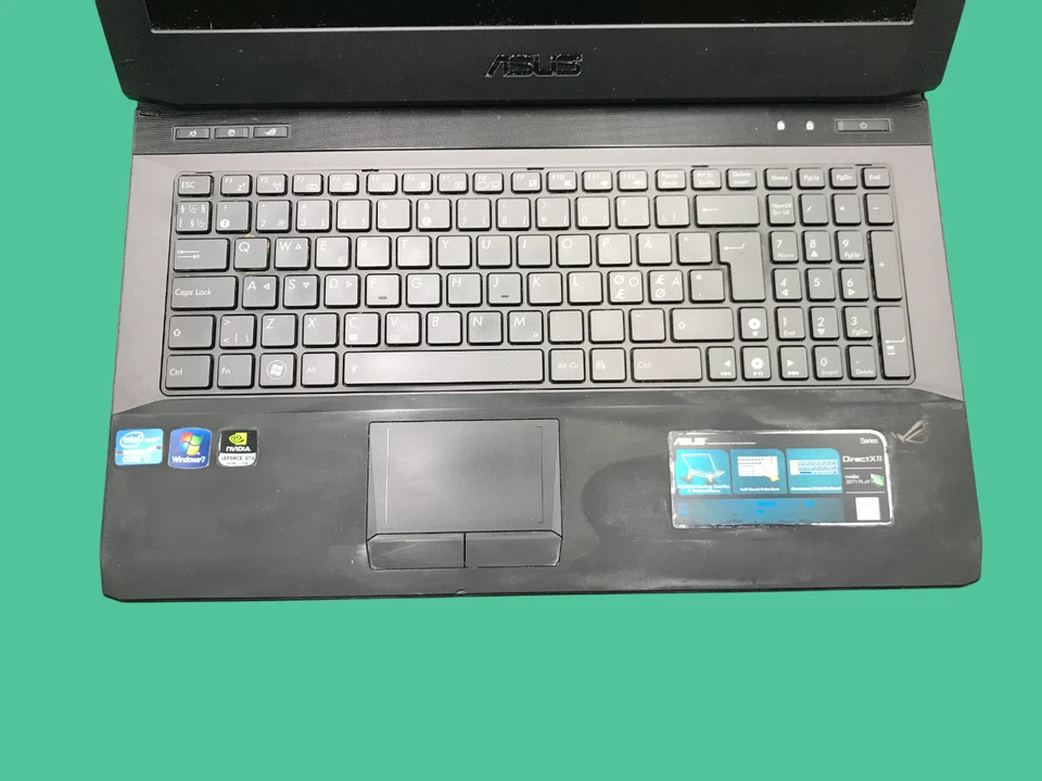 ASUS ROG G53S (i7-2630QM, Sin SSD, Sin RAM), Faltante Tapa Inferior, DEFECTUOSO - Imagen 4 de 4