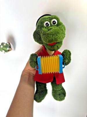 A rare Soviet souvenir cartoon RUSSIAN TOY Soft plush toy Crocodile Gena