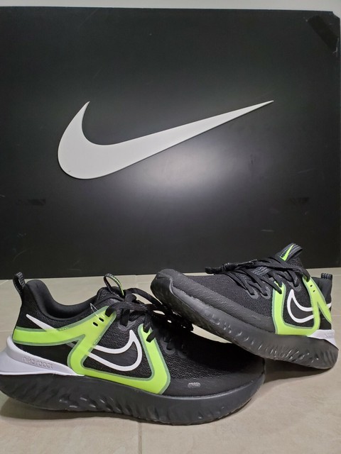 nike legend react green