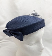 Vtg 1940  s-50  s Ladies Navy Blue Fascinator Pillbox Hat Fancy Netting