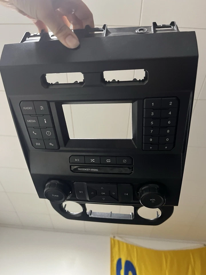 iDatalink KIT-FTR1 Maestro Dash Kit for Select 2015 & Up Ford Vehicles !!PARTS!! - Image 3 of 4