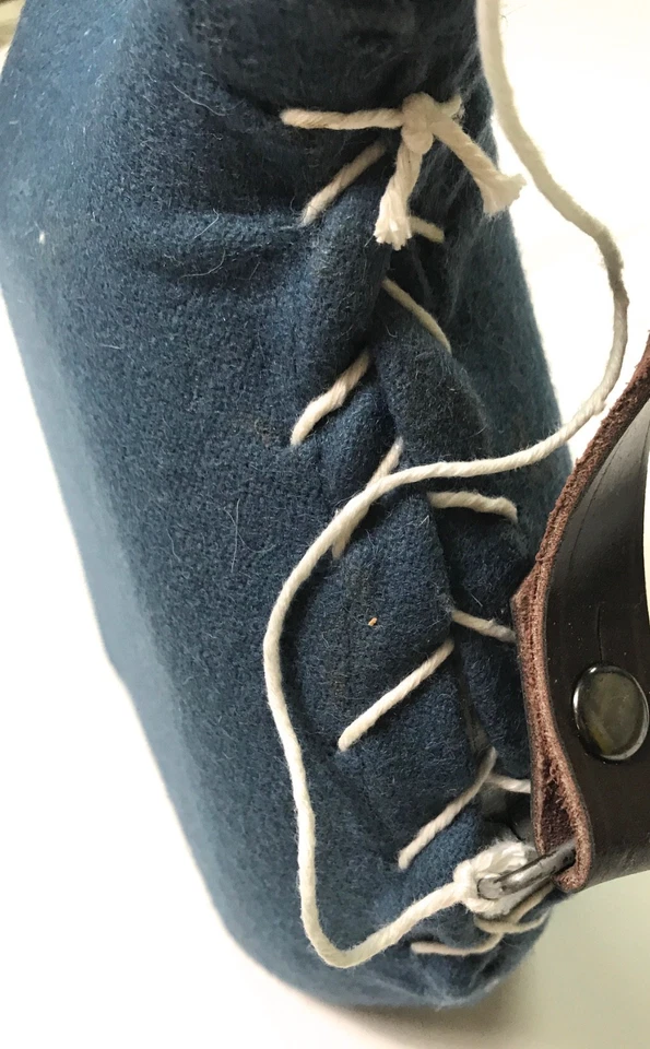 WWI FRENCH M1877 M1915 INFANTRY BLUE WOOLEN 2 LITER CANTEEN, COVER & CARRY SLING - Image 4 of 4