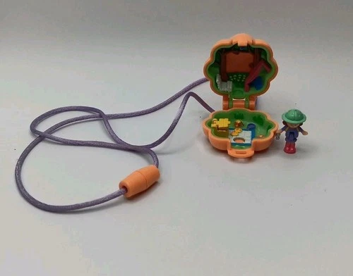 VINTAGE POLLY POCKET 1993 Camp Days Locket COMPLETE W/ FIGURE necklace