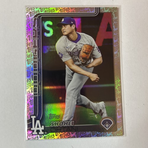 2025 Topps Series 2 Shohei Ohtani #400 Topps Foil Pattern Dodgers