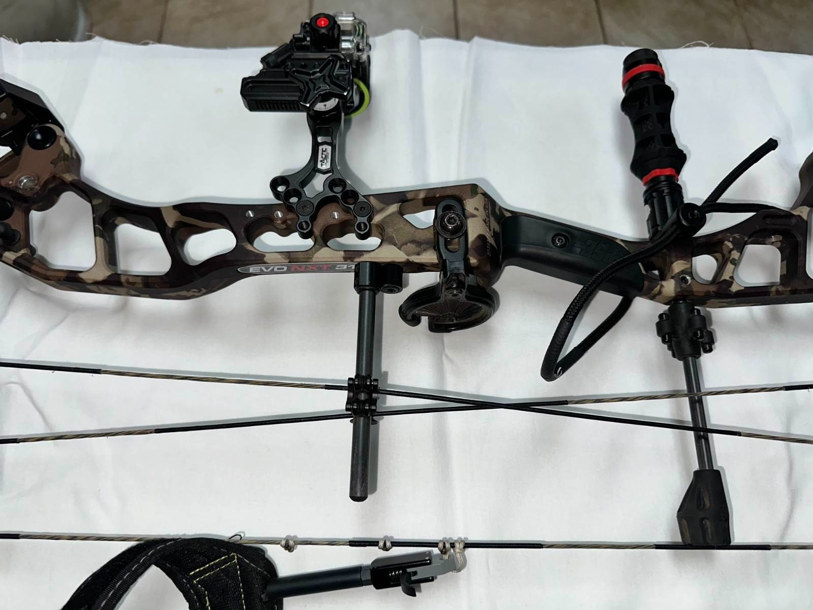PSE EVO NXT 31 Compound Bow 60