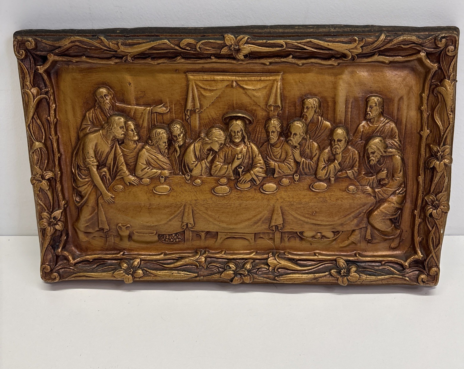 Vintage Gold Tone 3D Last Supper Resin 14”x9” Wall Hanging-Wood